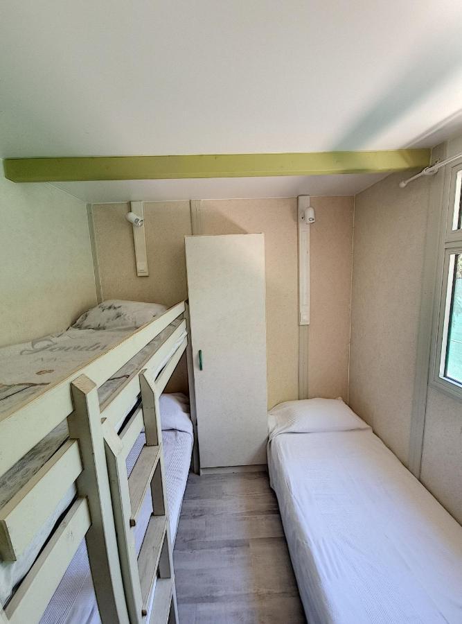 Avignon, Joli Chalet En Campagne Tres Proche De La Ville Экстерьер фото